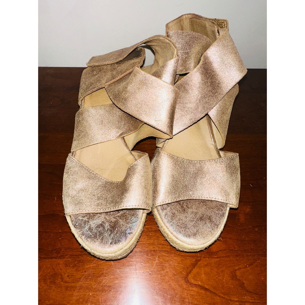 Eileen Fisher Women's Willow Espadrille Wedge Sandal Size 8.5 Gold metallic - Picture 3 of 7